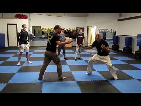 knife fighting basics