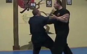 knife fighting techniques