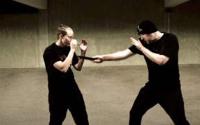 knife fighting techniques