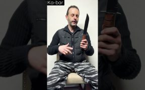 knife fighting stance